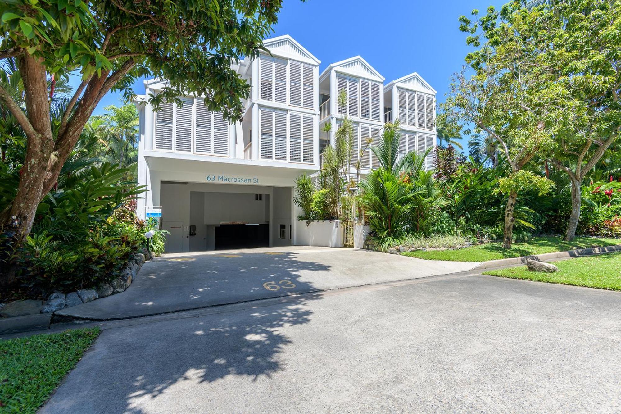 Port Douglas Apartments - Adults Only Oasis Екстериор снимка
